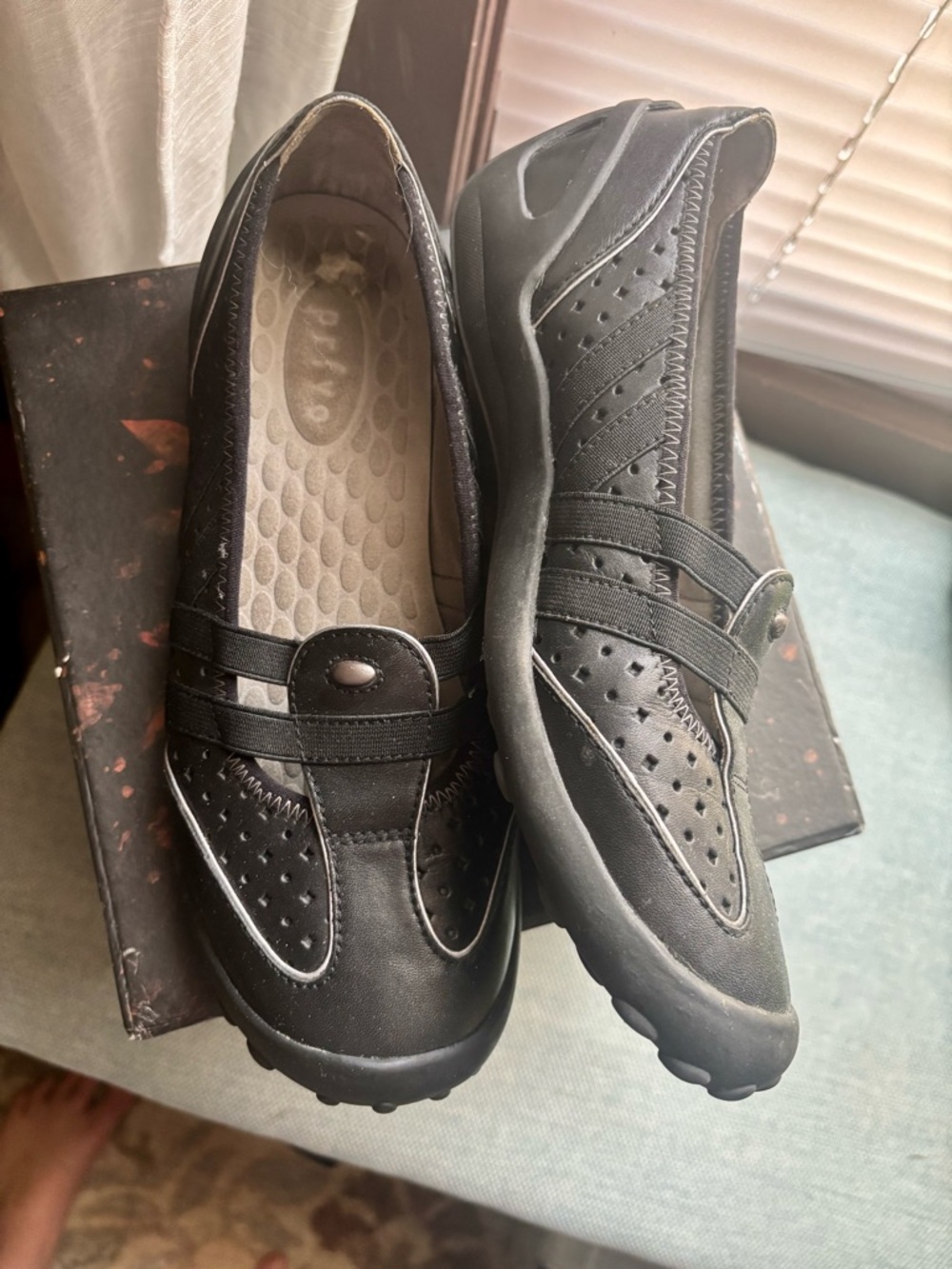 ADORABLE Sporty Spice flats by Privo - Picture 3 of 5